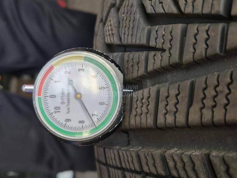 Hankook 205/50 R17 Zimska