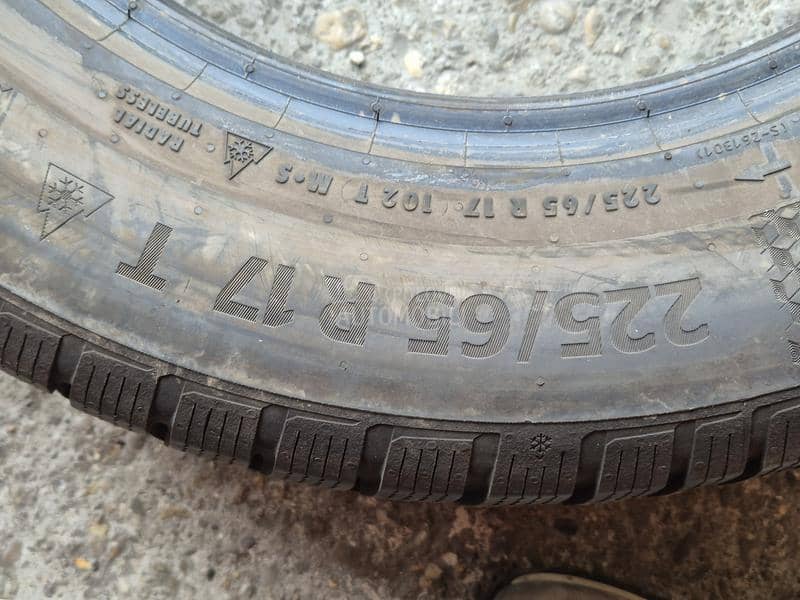 Continental 225/65 R17 Zimska