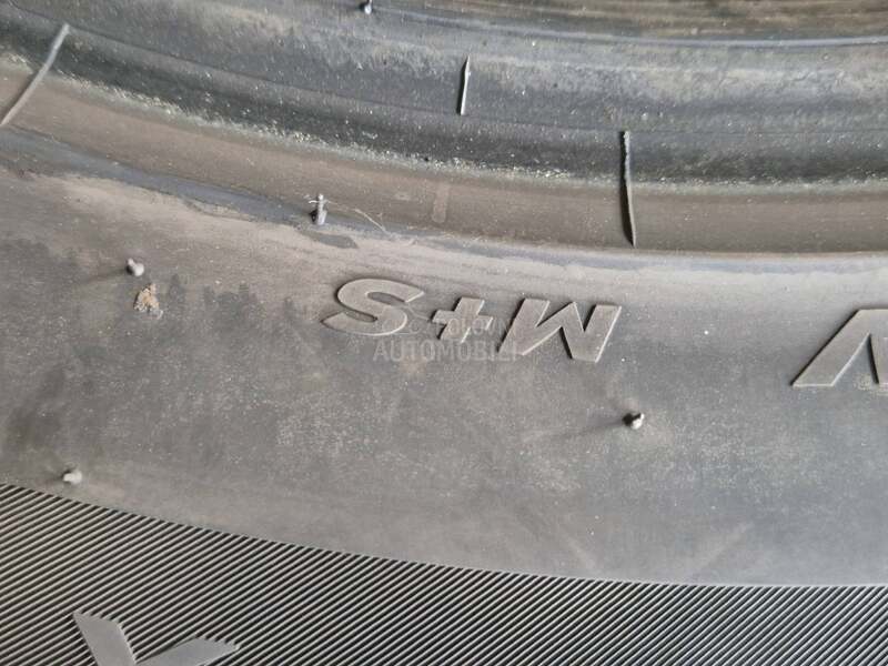 Hankook 255/55 R18 Zimska