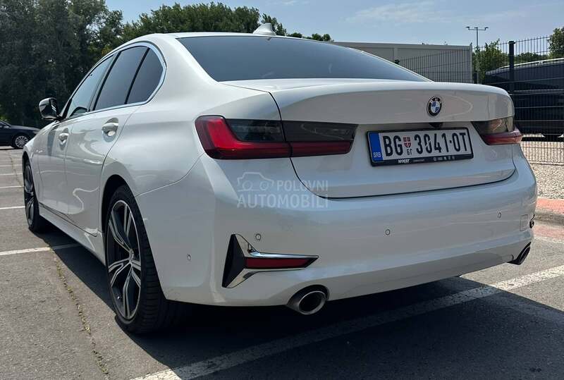 BMW 320 xDrive Hybrid Luxury