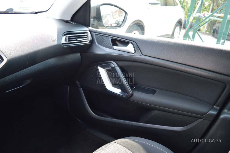 Peugeot 308 1.5 BlueHDi100 Busi