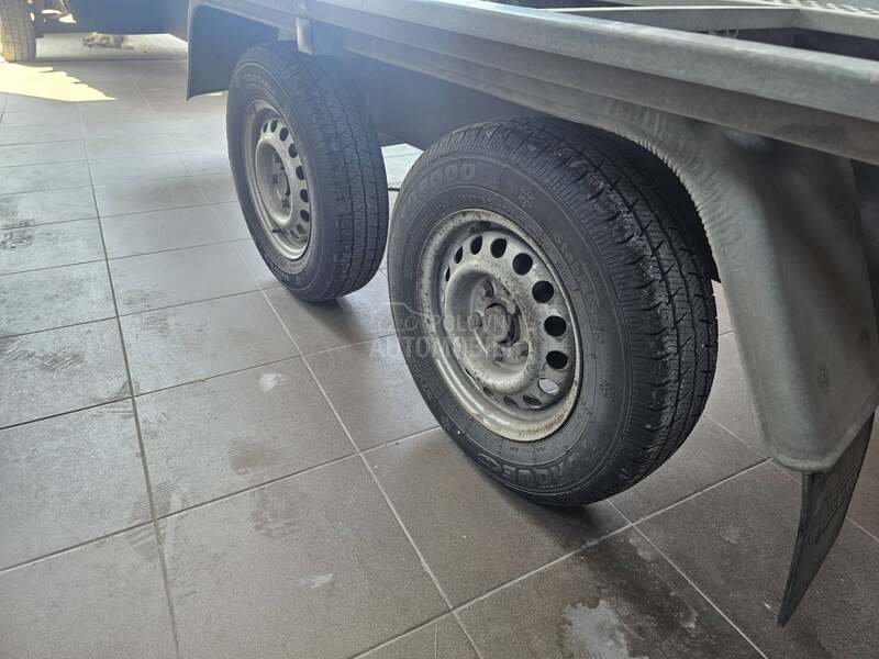 Blyss Adam 2500kg 4m.