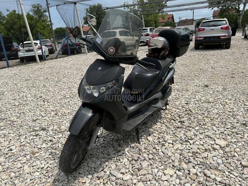 Piaggio Beverly 250