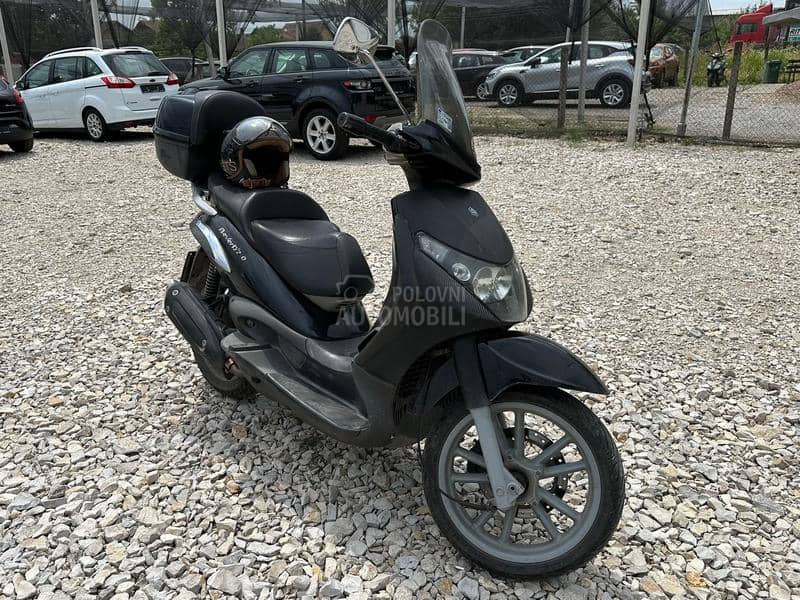 Piaggio Beverly 250