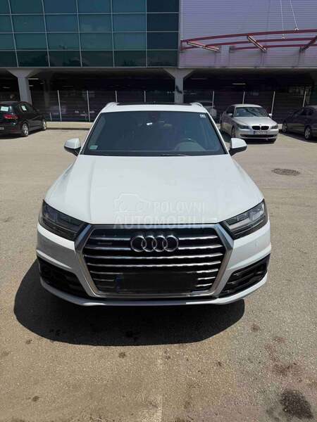 Audi Q7 