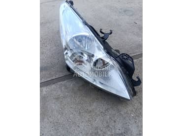 desni far za Peugeot 3008 od 2009. do 2013. god.