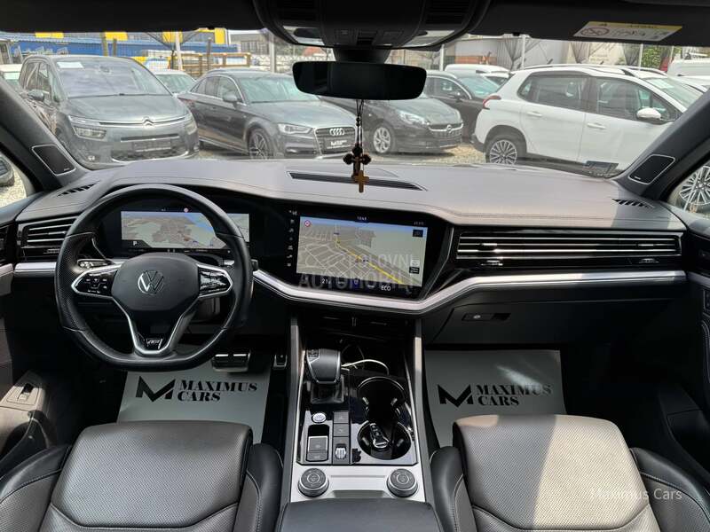 Volkswagen Touareg 3.0 TDI R-line