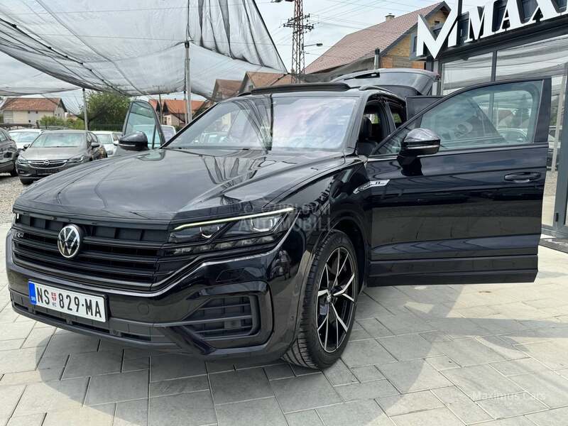 Volkswagen Touareg 3.0 TDI R-line