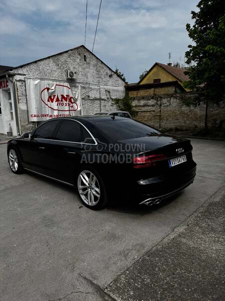 Audi A8 S8 Look