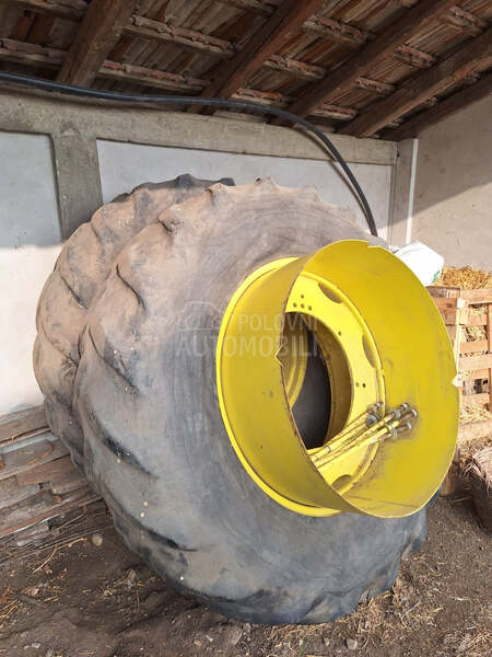 John Deere 6920
