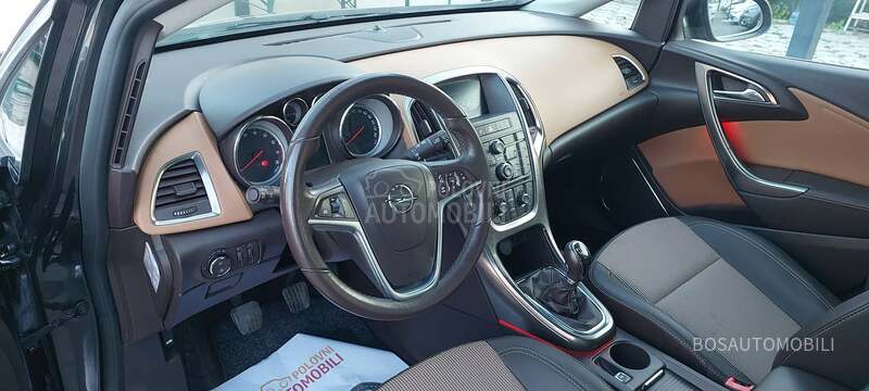 Opel Astra J 1.4 i