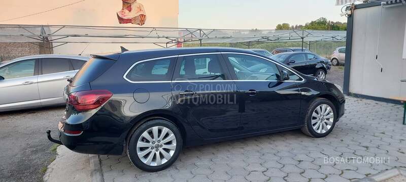 Opel Astra J 1.4 i