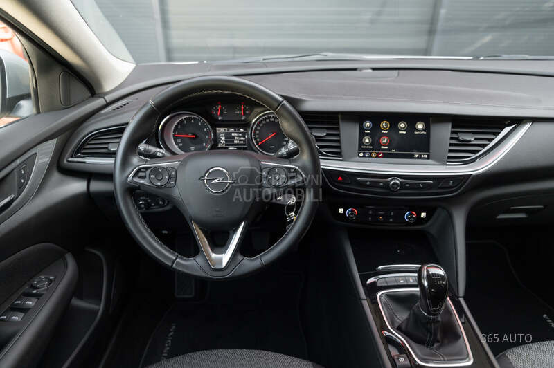 Opel Insignia 1.5 140