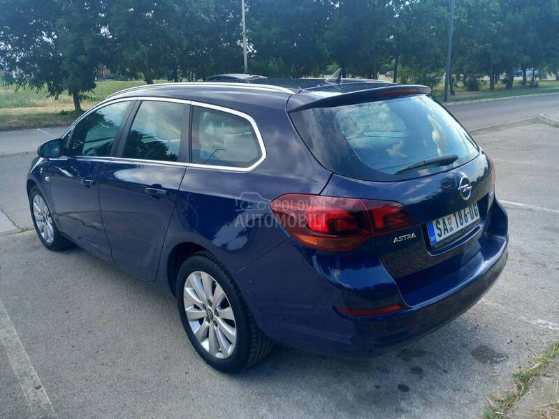 Opel Astra J 1.7 CDTI SPORT