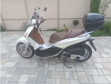 Piaggio Beverly 300
