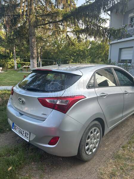 Hyundai i30 1.4 CRDI 90