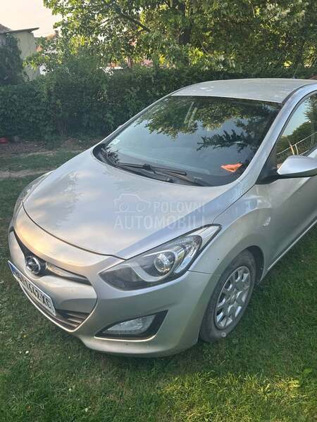 Hyundai i30 1.4 CRDI 90