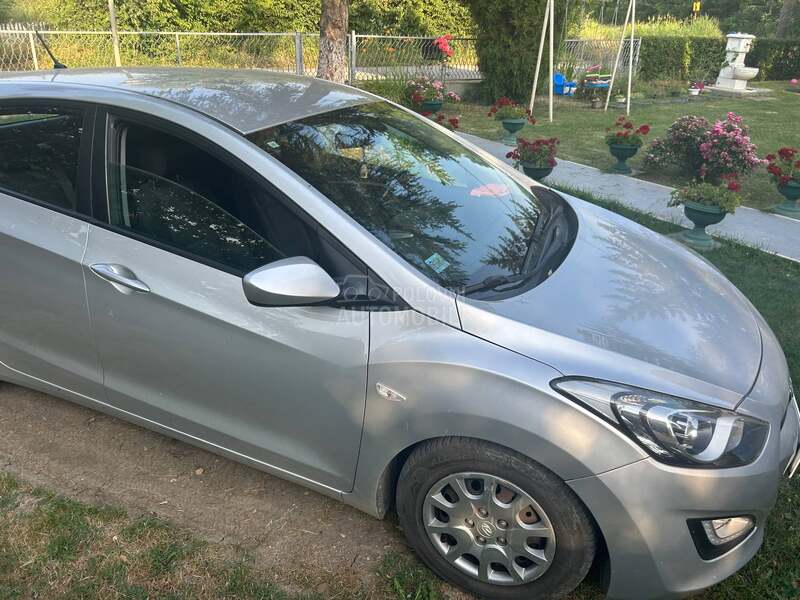 Hyundai i30 1.4 CRDI 90