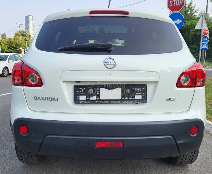 Nissan Qashqai 2.0d 4x4 panoram CH