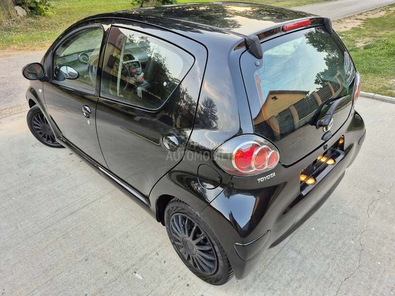 Toyota Aygo 1.0b