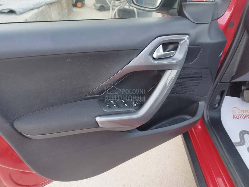Peugeot 2008 1.2 Bussines