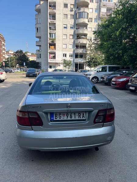 Nissan Almera 