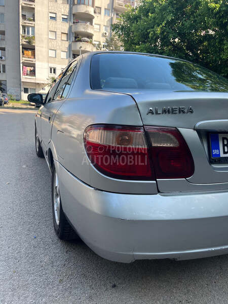 Nissan Almera 