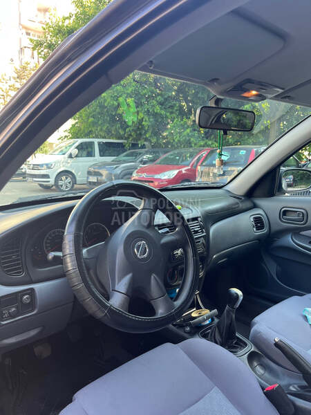 Nissan Almera 