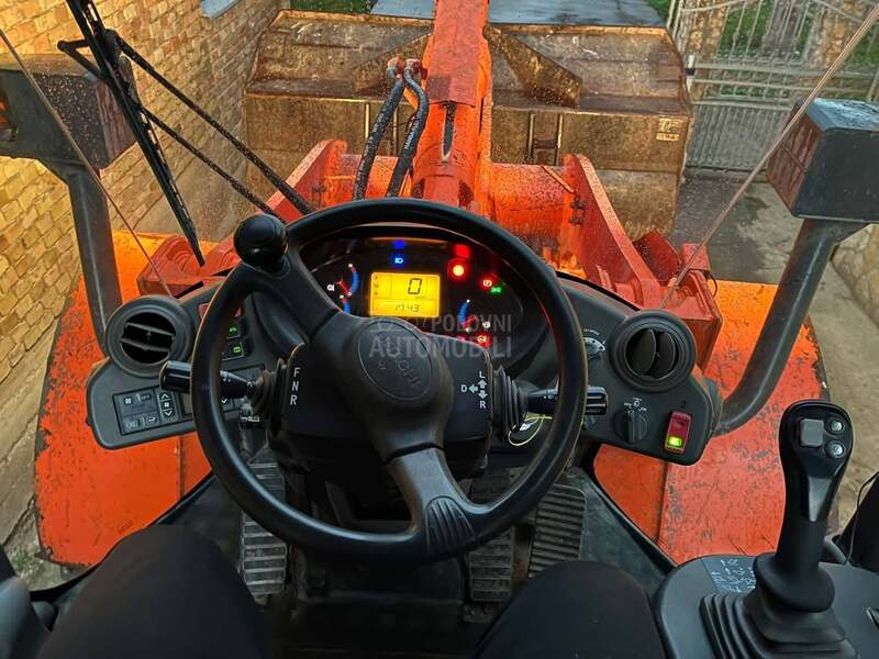Hitachi ZW 140