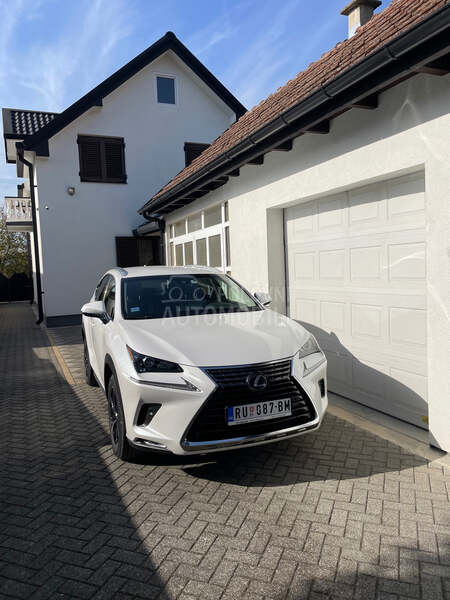 Lexus NX 300H Executive