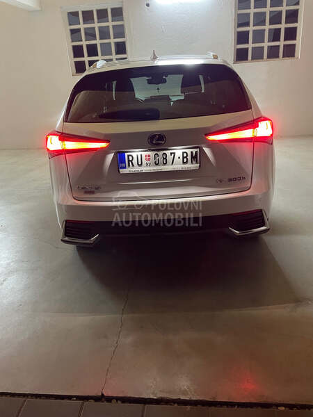 Lexus NX 300H Executive