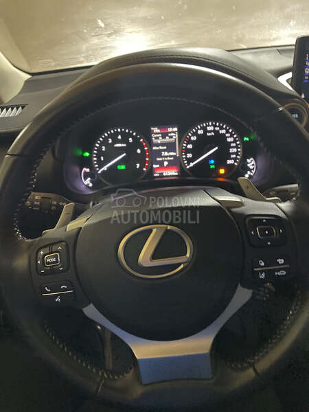 Lexus NX 300H Executive
