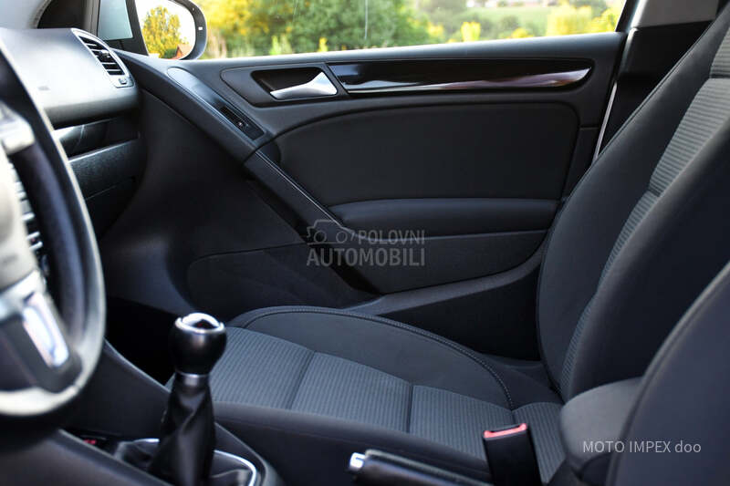 Volkswagen Golf 6 1.6 TDI/COMFORT/CH