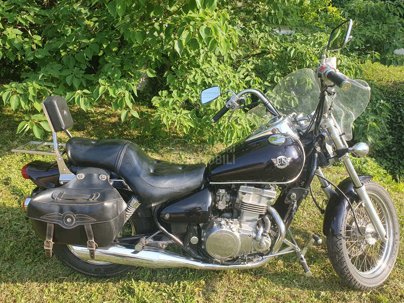 Kawasaki EN500C Vulcan