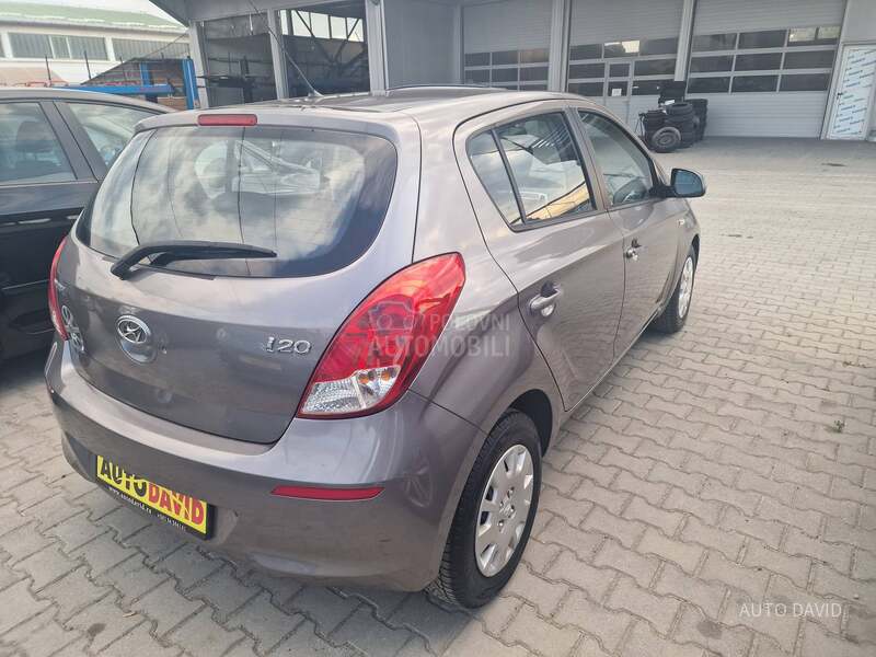 Hyundai i20 1.3B SVAJCARSKA