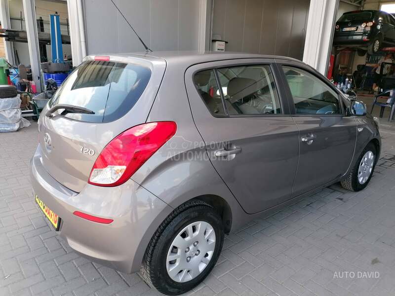 Hyundai i20 1.3B SVAJCARSKA