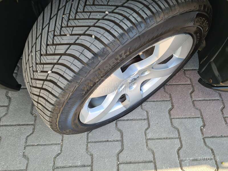 Peugeot 3008 1.6 HDI PREMIUM