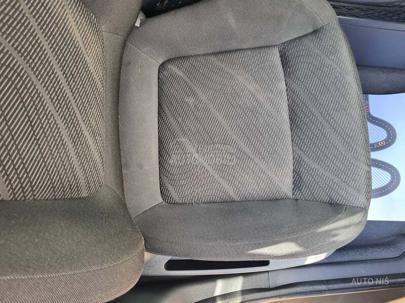 Peugeot 3008 1.6 HDI PREMIUM
