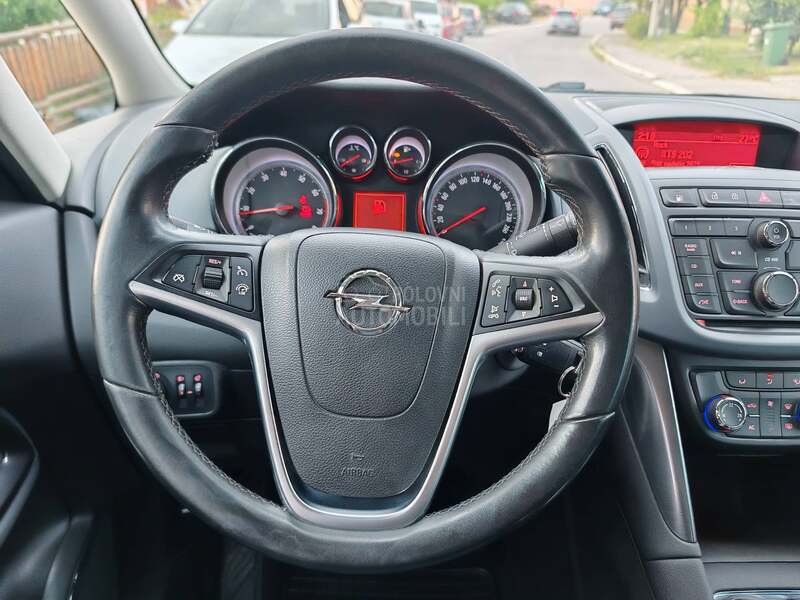 Opel Zafira 1.6 CNG COSMO
