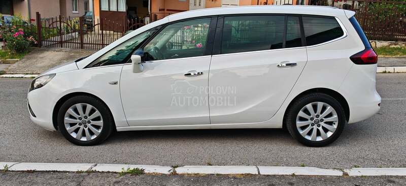 Opel Zafira 1.6 CNG COSMO