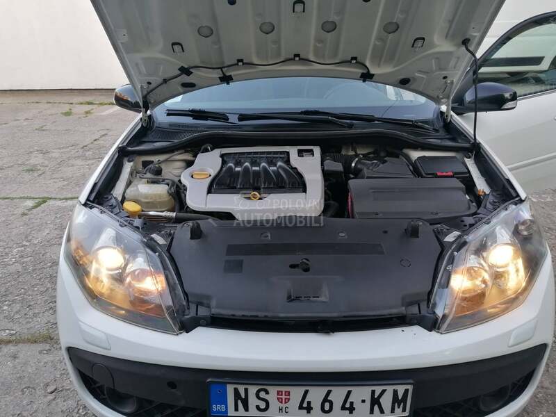 Renault Laguna 20. 16V