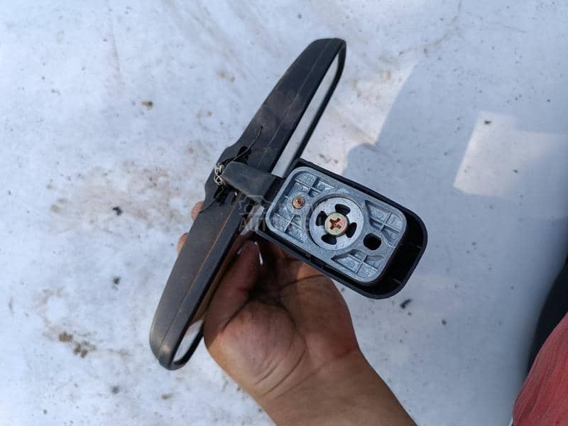 Unutrasnji retrovizor