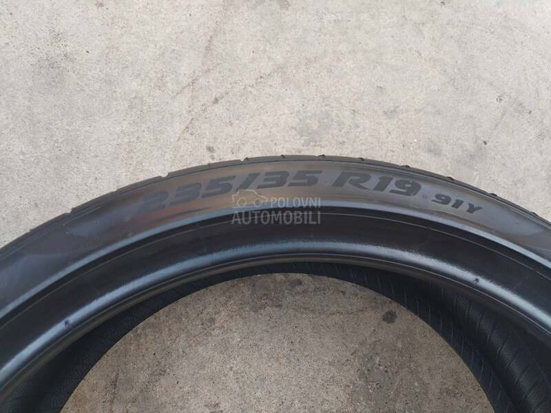 Pirelli 235/35 R19 Letnja