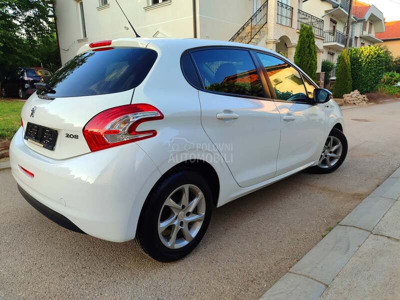 Peugeot 208 1.2 Style Švajcarska
