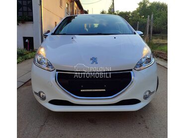 Peugeot 208 1.2 Style Švajcarska
