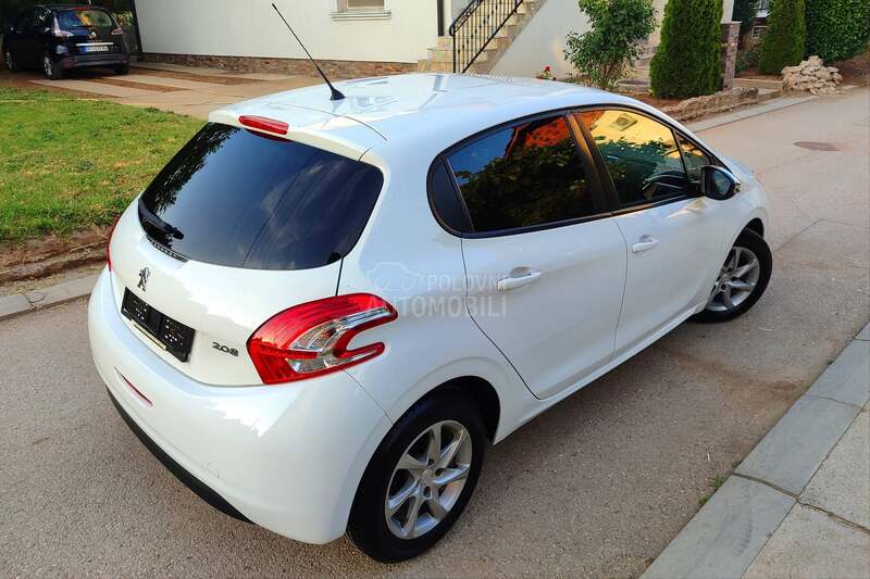 Peugeot 208 1.2 Style Švajcarska