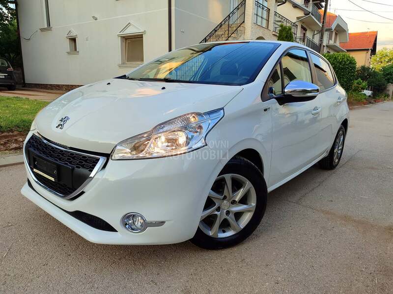 Peugeot 208 1.2 Style Švajcarska