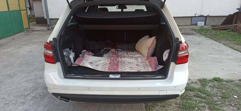 Mercedes Benz E 200 