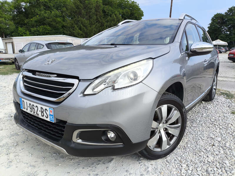 Peugeot 2008 1.2  ALLURE