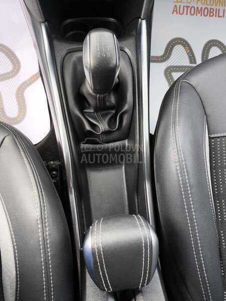 Peugeot 2008 1.2  ALLURE